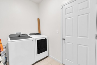 Hello luxury! Welcome home to this 2024 DR Horton masterpiece - photo 33
