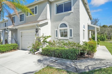 (private lake, pond, coastal) Townhome/Townhouse Active Under Contract in Deerfield Beach Florida