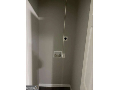This charming 3- bedroom, 2-bathroom home offers 1,100 sq ft of - photo 9