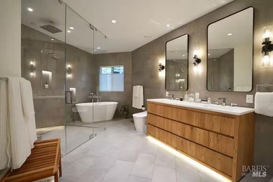 Experience refined Napa Valley living in this beautifully - photo 14
