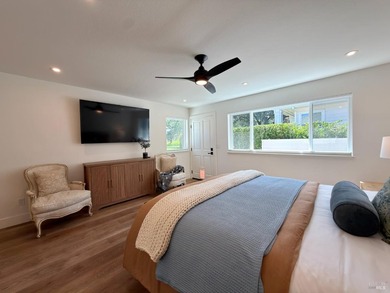 Experience refined Napa Valley living in this beautifully - photo 20