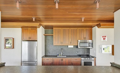 Mauna Lani Point B102 is a desirable ground-floor one-bedroom - photo 23