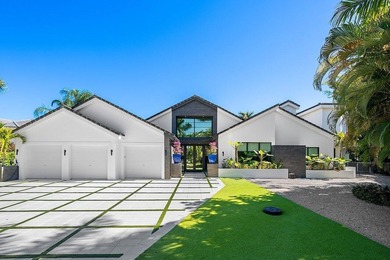 Completely Designer 6 BD 5.5 BA in Devon Place with elevated - photo 1