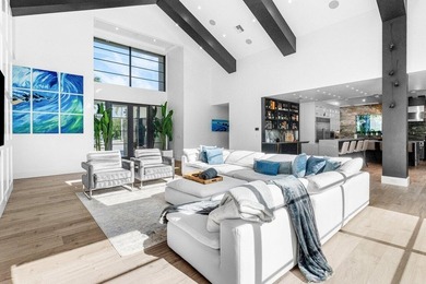Completely Designer 6 BD 5.5 BA in Devon Place with elevated - photo 6