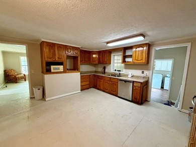 *1386+/- Sq Ft Home *3 Bed/3 Bath *80+/- Acres *Central Heat & - photo 9