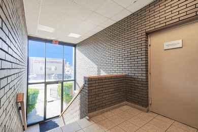 Prime Hylan Blvd office building in the New Dorp section of - photo 3