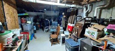 Large Property with 6 bedrooms, 4 full baths, 1 car garage, full - photo 11