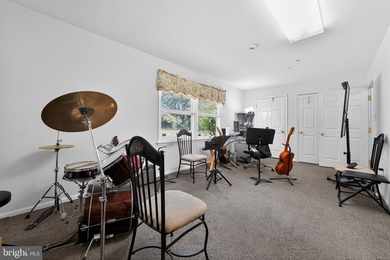 Convenient and spacious, this 4-bedroom, 2-full-bath ranch home - photo 25