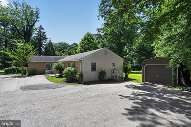Convenient and spacious, this 4-bedroom, 2-full-bath ranch home - photo 36