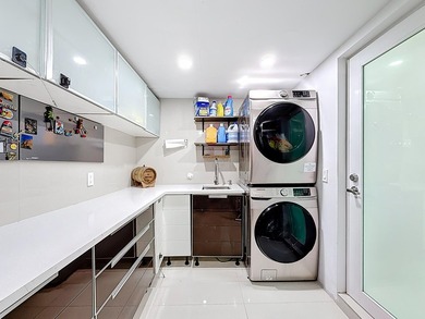 Beautifully Updated Home with Prime Location-Great for  This - photo 39