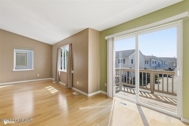 Cute townhouse located in the heart of Anchorage Close to - photo 5
