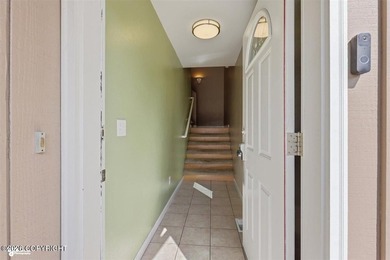 Cute townhouse located in the heart of Anchorage Close to - photo 7