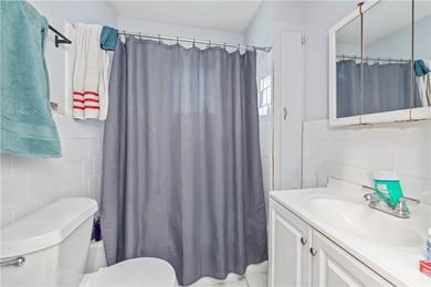 Welcome to this spacious colonial located in the Edgerton - photo 12