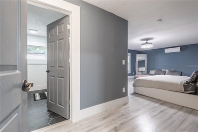 Beautifully renovated 1918 Craftsman bungalow in Old Seminole - photo 12