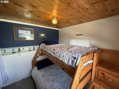Welcome to your fully furnished Oregon Coast getaway with an - photo 13