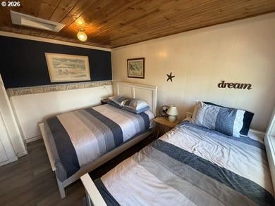 Welcome to your fully furnished Oregon Coast getaway with an - photo 15