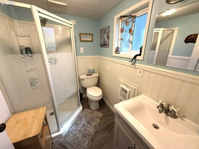 Welcome to your fully furnished Oregon Coast getaway with an - photo 16