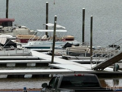Water Front lot, inside Large Cove, Beautiful homes nearby - photo 10