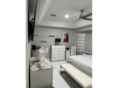 LOCATION, LOCATION, LOCATION! Beautiful property located in the - photo 23