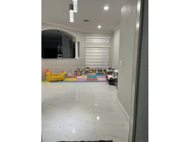 LOCATION, LOCATION, LOCATION! Beautiful property located in the - photo 27