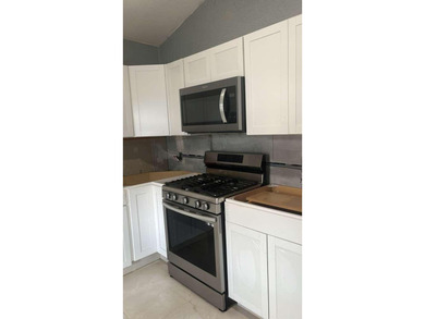 LOCATION, LOCATION, LOCATION! Beautiful property located in the - photo 32