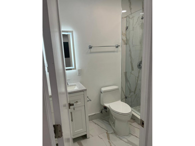 LOCATION, LOCATION, LOCATION! Beautiful property located in the - photo 50