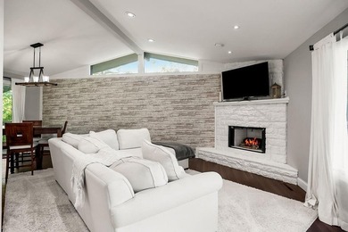 Discover this hidden gem in the exclusive gated community of - photo 12