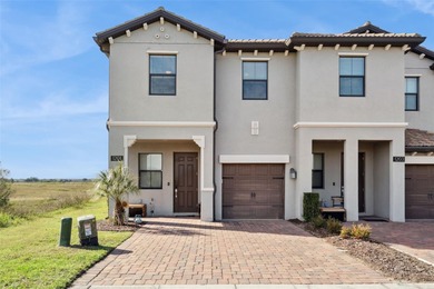 (private lake, pond, creek) Townhome/Townhouse For Sale in Davenport Florida