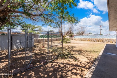 That's right you read that correctly a single-story Five bedroom