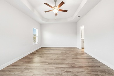 Welcome to The Bluffs at Lafayette, one of Freeport's newest and - photo 12