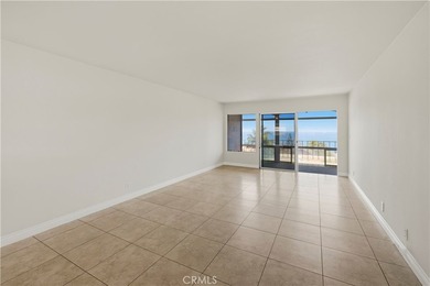 RECENTLY REFRESHED! ALL NEW INTERIOR PAINT (WALLS, DOORS & - photo 13