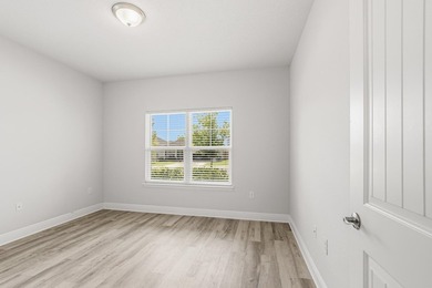 Welcome to The Bluffs at Lafayette, one of Freeport's newest and - photo 18