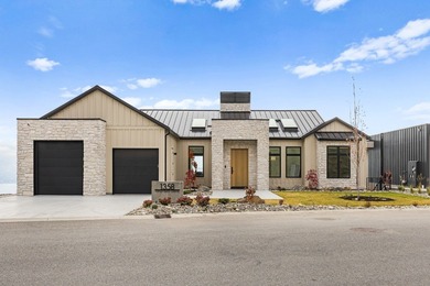 Okanagan Lake Home For Sale in West Kelowna 