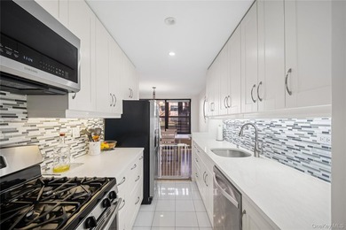 Spacious 2-bedroom, 2-bath co-op located in the desirable New - photo 5