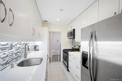Spacious 2-bedroom, 2-bath co-op located in the desirable New - photo 6