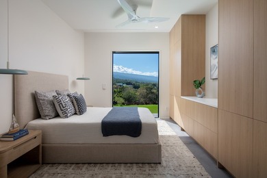 Ultra modern, newly constructed luxury home on an extremely - photo 16