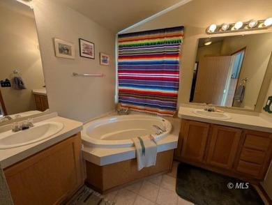Discover your dream home nestled in a small, remote charming - photo 16
