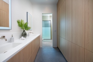 Ultra modern, newly constructed luxury home on an extremely - photo 17