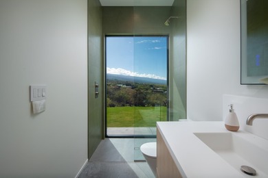 Ultra modern, newly constructed luxury home on an extremely - photo 20