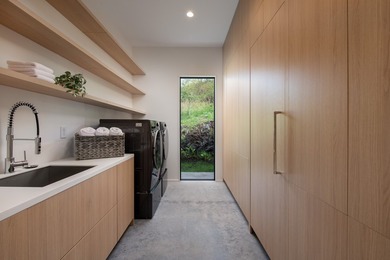 Ultra modern, newly constructed luxury home on an extremely - photo 21