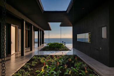 Ultra modern, newly constructed luxury home on an extremely - photo 24