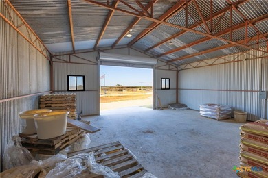 Eastgate Ranch is a premium, turnkey cattle and recreational - photo 27