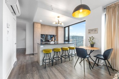 Lake Home For Sale in Montréal (Le Sud-Ouest),
