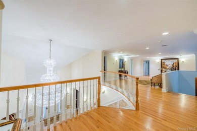 Top Syosset School District, Don't miss this wonderful better - photo 33