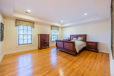 Top Syosset School District, Don't miss this wonderful better - photo 36