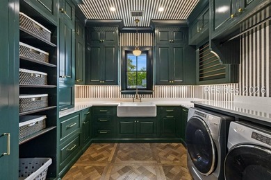 This spectacular home in Spanish Wells Plantation was - photo 39