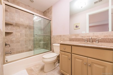 Top Syosset School District, Don't miss this wonderful better - photo 40