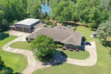 (private lake) Home For Sale in Williamson Georgia