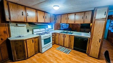 Lake Eufaula Retreat at Nichols Point Ramp - This 3 Bed, 2 Bath - photo 22
