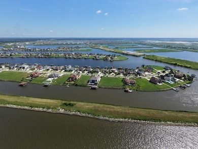 Exceptional waterfront estate in a gated community offering - photo 24
